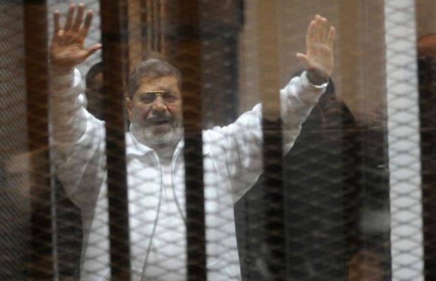 L’ancien président égyptien Mohamed Morsi meurt pendant une comparution au tribunal