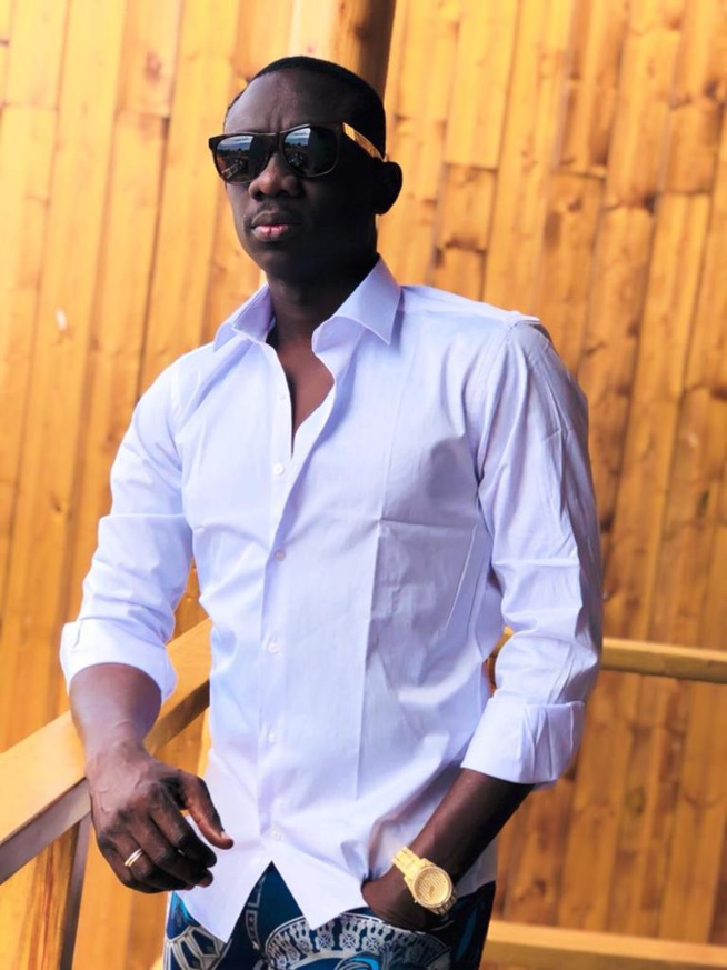 CARRIERE INTERNATIONALE: Pape Diouf vient de signer avec UNIVERSAL MUSIC AFRICA.