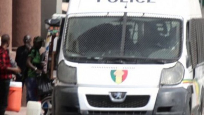 Thiès: Une "Karimiste" arrêtée pour « proxénétisme et incitation à la débauche » Thiès: Une "Karimiste" arrêtée pour « proxénétisme et incitation à la débauche »