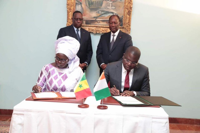 Macky Sall à Abidjan : Signature de 5 accords de coopération (en images) Macky Sall à Abidjan : Signature de 5 accords de coopération (en images)