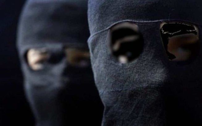 Koungheul : des malfaiteurs emportent 12 millions chez un douanier… Koungheul : des malfaiteurs emportent 12 millions chez un douanier…