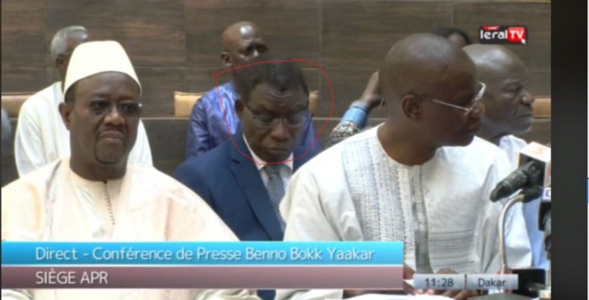 Arrêt sur image: Farba Senghor désormais de plain-pied dans le Macky Arrêt sur image: Farba Senghor désormais de plain-pied dans le Macky