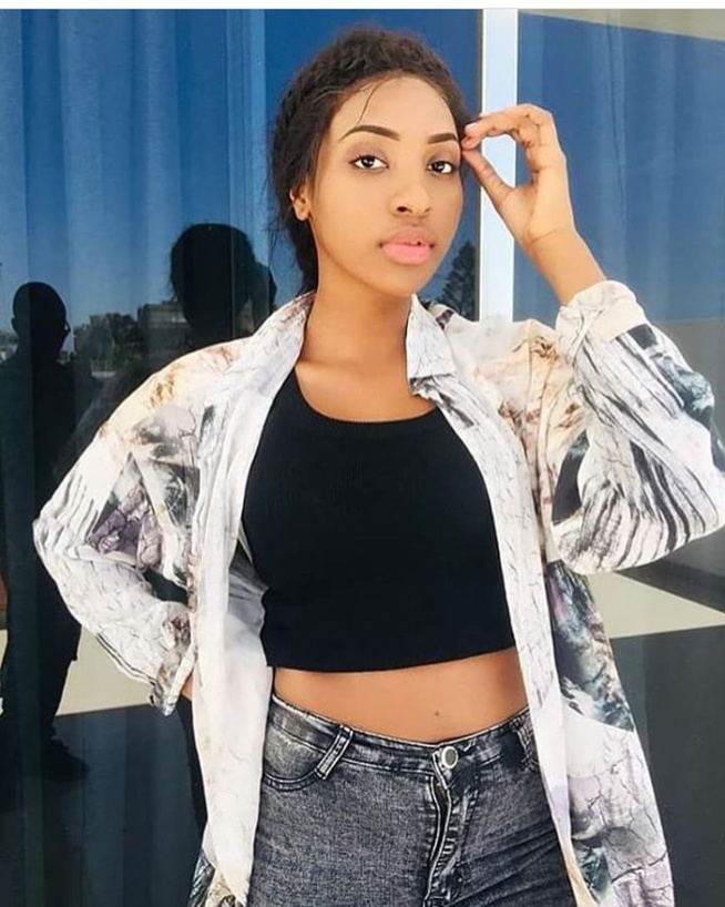 A la découverte de la belle Oumy, la petite amie de Khalil série « Golden » A la découverte de la belle Oumy, la petite amie de Khalil série « Golden »