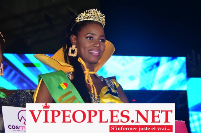 Katy Ly remporte la couronne Miss Labado 2019 devant les 19 participantes au stade Marius Ndiaye avec Waly Seck Katy Ly remporte la couronne Miss Labado 2019 devant les 19 participantes au stade Marius Ndiaye avec Waly Seck