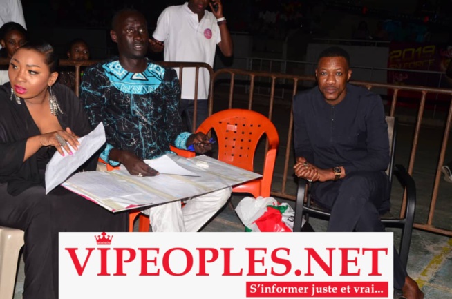 Katy Ly remporte la couronne Miss Labado 2019 devant les 19 participantes au stade Marius Ndiaye avec Waly Seck Katy Ly remporte la couronne Miss Labado 2019 devant les 19 participantes au stade Marius Ndiaye avec Waly Seck