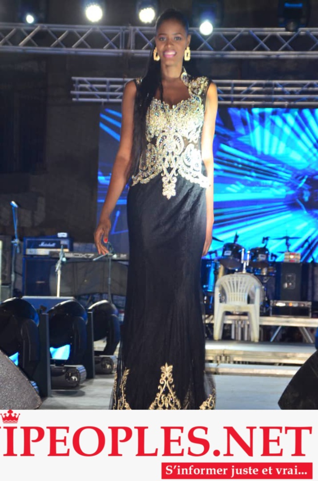 Katy Ly remporte la couronne Miss Labado 2019 devant les 19 participantes au stade Marius Ndiaye avec Waly Seck