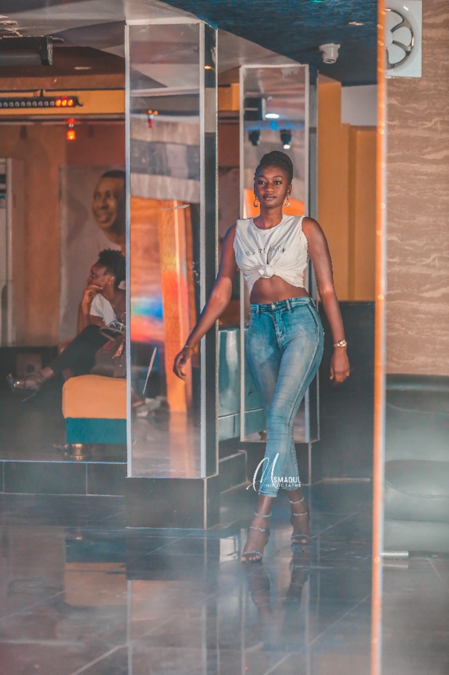 Admirez le style de Bijou la "GAZELLE NOIRE",la nouvelle quoqueluche des podiums