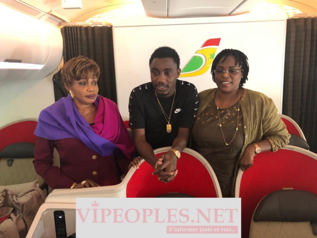 Les images du départ de Waly Seck pour son concert du 29 juin à Londres Les images du départ de Waly Seck pour son concert du 29 juin à Londres