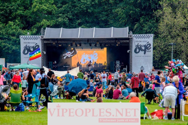 FÉTE DE LA MUSIQUE: 6 Minutes 38 seconde, Carlou D donne un show époustouflante à Bruxelles FÉTE DE LA MUSIQUE: 6 Minutes 38 seconde, Carlou D donne un show époustouflante à Bruxelles