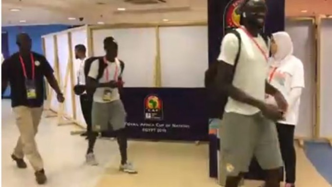 Vidéo : Sénégal/Algérie – L’arrivée des Lions au stade ! Vidéo : Sénégal/Algérie – L’arrivée des Lions au stade !