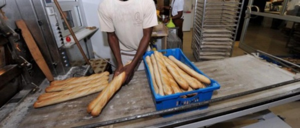 Hausse du prix du pain :Les boulangers du Sénégal menacent d’aller en gréve Hausse du prix du pain :Les boulangers du Sénégal menacent d’aller en gréve