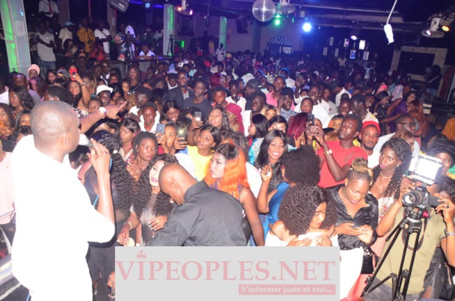 Les images de la soirée explosive de Pape Diouf au SARABA: "SARGAL ANIMATEURSYI" Les images de la soirée explosive de Pape Diouf au SARABA: "SARGAL ANIMATEURSYI"