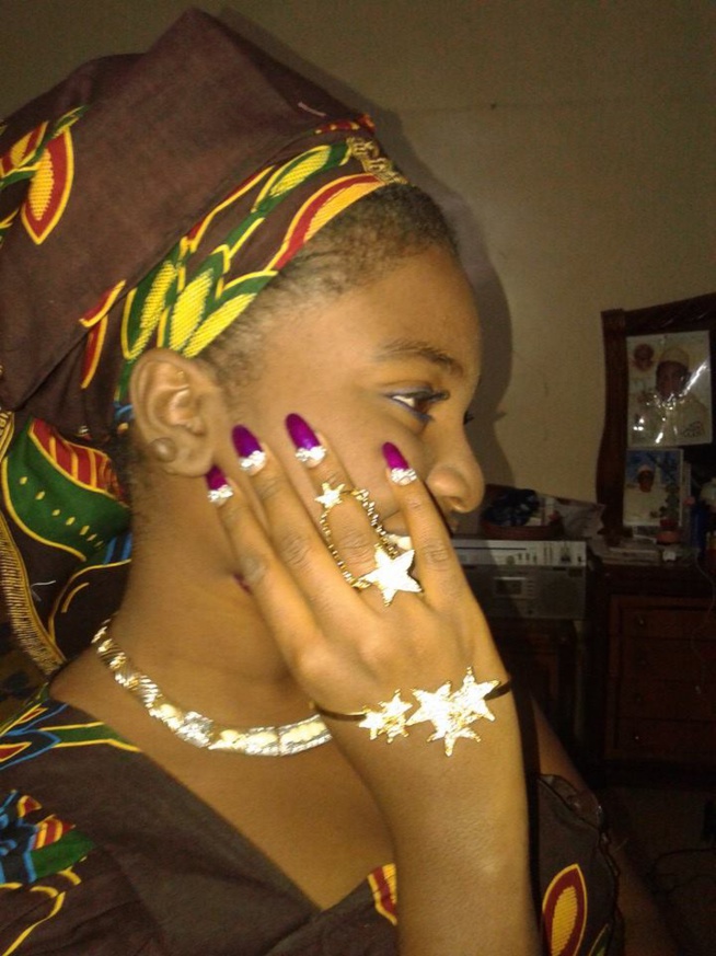 06 Photos : Voici Sokhna Mame Faty Mbacké la fille qui a organisé le « Sabar » à Touba