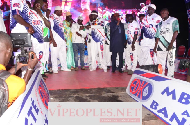 SHOW FACE TO FACE: Lac 2 et Boye Niang 2 se promméttent l'enfer le jour du combat, Titi vient pour mettre son sel . REGARDEZ SHOW FACE TO FACE: Lac 2 et Boye Niang 2 se promméttent l'enfer le jour du combat, Titi vient pour mettre son sel . REGARDEZ