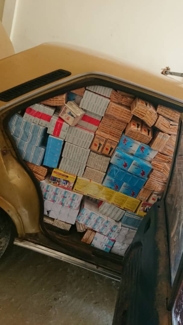 Kaolack-Kaffrine: De la drogue et de faux médicaments saisis par la douane (images) Kaolack-Kaffrine: De la drogue et de faux médicaments saisis par la douane (images)