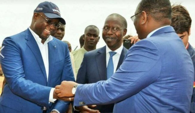 Macky Sall félicite son ministre de l'Energie et du Pétrole, Makhtar Cissé : " Il apprend vite, trop vite même" Macky Sall félicite son ministre de l'Energie et du Pétrole, Makhtar Cissé : " Il apprend vite, trop vite même"