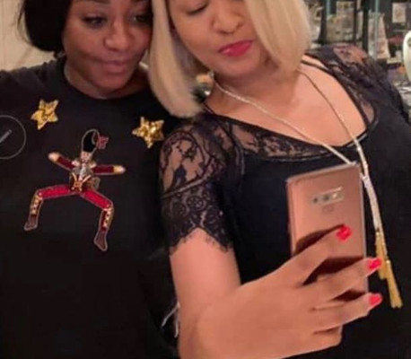 Que mijotent Viviane et cette célèbre actrice Nigériane? Que mijotent Viviane et cette célèbre actrice Nigériane?