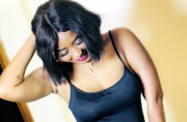 Admirez les dernières Photos de Ndeye Ndiaye, Elle met en avant ses atouts de femme Admirez les dernières Photos de Ndeye Ndiaye, Elle met en avant ses atouts de femme