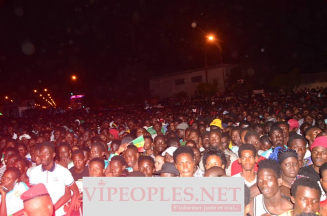 Concert Fan Zone avec Wally Seck, la place de la nation inondait de monde après la victoire du Sénégal face à l'Ouganda.