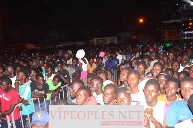 Concert Fan Zone avec Wally Seck, la place de la nation inondait de monde après la victoire du Sénégal face à l'Ouganda.