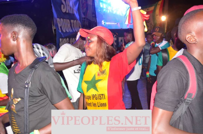 Concert Fan Zone avec Wally Seck, la place de la nation inondait de monde après la victoire du Sénégal face à l'Ouganda.
