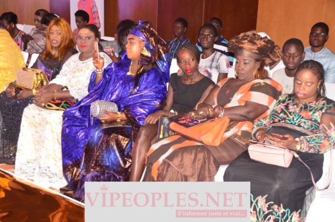 Première édition: Les belles dames se sont données RV au Défilé de 2 M DESIGN By Mounir Moda. REGARDEZ Première édition: Les belles dames se sont données RV au Défilé de 2 M DESIGN By Mounir Moda. REGARDEZ