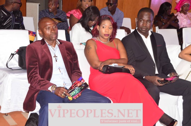 Première édition: Les belles dames se sont données RV au Défilé de 2 M DESIGN By Mounir Moda. REGARDEZ Première édition: Les belles dames se sont données RV au Défilé de 2 M DESIGN By Mounir Moda. REGARDEZ