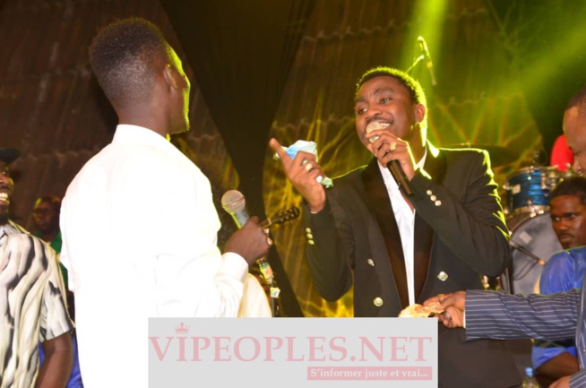 CICES REVIVEZ LES IMAGES EXPLOSIVES DU LIVE SHOW DE MOMO DIENG QUI GRAVIT LES ÉCHELONS.