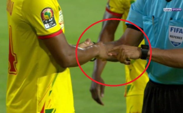 Quand les supporters marocains évoquent la bague magique du Bénin Quand les supporters marocains évoquent la bague magique du Bénin