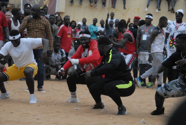 OPEN PRESSE: Boy Niang 2 de Pikine déclare le feu et ses flammes à son adversaire le 13 juillet. Un combat Al Bourakh Events drapeau Aliou Sall Maire de Guédiawaye.