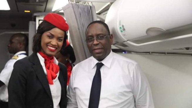 Retour de Niamey sur Air Sénégal, vol régulier : Le Président Macky Sall fait encore parler de lui Retour de Niamey sur Air Sénégal, vol régulier : Le Président Macky Sall fait encore parler de lui