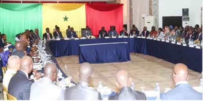 Dialogue politique : Le Frn refuse d’être « berné » en « Fast-track », le Général NIANG suspend les travaux Dialogue politique : Le Frn refuse d’être « berné » en « Fast-track », le Général NIANG suspend les travaux