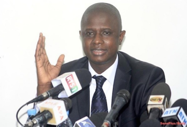 Antoine Félix Diome:« le décret de révocation s’est fondé sur des fait matériellement incontestables » Antoine Félix Diome:« le décret de révocation s’est fondé sur des fait matériellement incontestables »