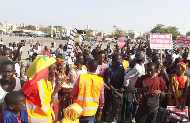 MANIFESTATION « AAR » LI NU BOK » : MOBILISATION TIMIDE À GUÉDIAWAYE UN SECOND DIASAKALISATION.