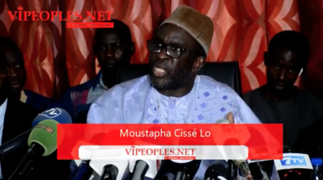 Moustapha Cissé Lo, je ne suis pas candidat pour créer un parti politique je soutien Macky sall et je suis dans l'APR.