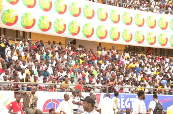 COMBAT LAC DE GUIER 2 VS BOY NIANG: Revivez en images le grand public au Stade.