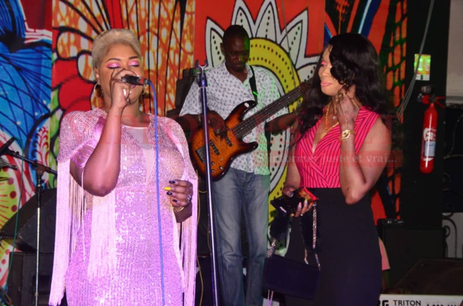 Ls images de TITI la lionne toujours au meilleure de sa forme dans sa robe élégante et sublime au Sarraba. Ls images de TITI la lionne toujours au meilleure de sa forme dans sa robe élégante et sublime au Sarraba.