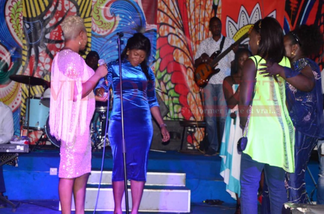 Ls images de TITI la lionne toujours au meilleure de sa forme dans sa robe élégante et sublime au Sarraba. Ls images de TITI la lionne toujours au meilleure de sa forme dans sa robe élégante et sublime au Sarraba.