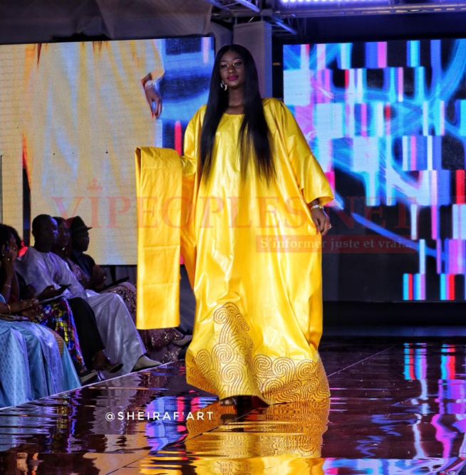 LE MANNEQUI, BIJOU LA GAZELLE NOIRE DEFRAIE LA CHRONIQUE SUR LES PODIUMS LE MANNEQUI, BIJOU LA GAZELLE NOIRE DEFRAIE LA CHRONIQUE SUR LES PODIUMS