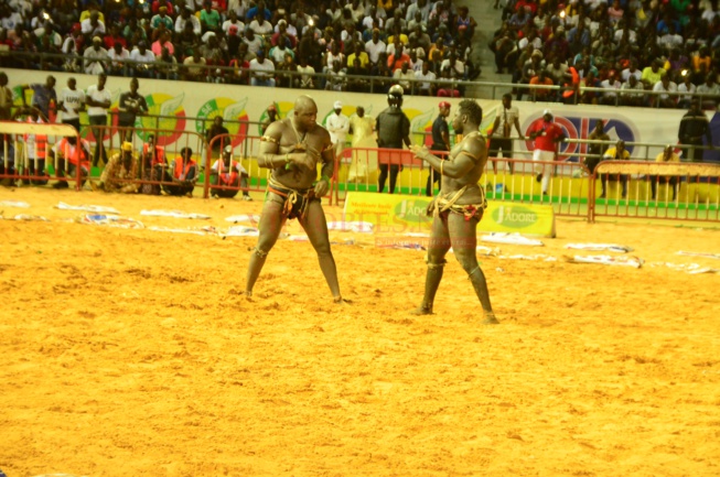 EN IMAGES DU COMBAT LAC 2 VS BOY NIANG 2 DANS  LEURS PREPARATIONS