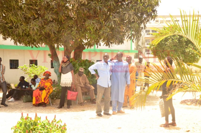 Rappel à dieu de Ousmane Tanor Dieng, la maison du parti socialiste succombe dans le noire.