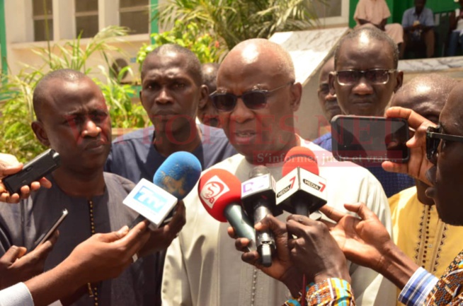 Rappel à dieu de Ousmane Tanor Dieng, la maison du parti socialiste succombe dans le noire.