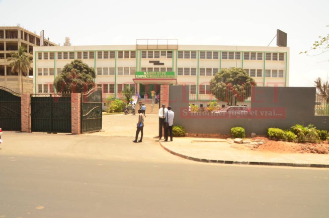 Rappel à dieu de Ousmane Tanor Dieng, la maison du parti socialiste succombe dans le noire. Rappel à dieu de Ousmane Tanor Dieng, la maison du parti socialiste succombe dans le noire.