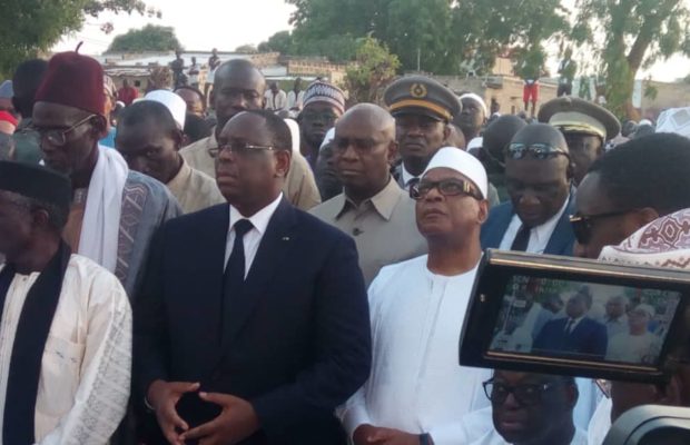 Nguéniène: La prière mortuaire effectuée en présence de toute la République Nguéniène: La prière mortuaire effectuée en présence de toute la République