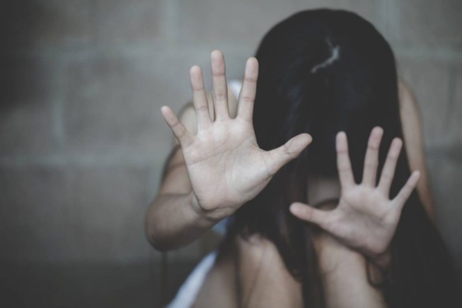 Mbour : trois hommes se relaient une gosse de 13 ans et risquent 10 ans de taule Mbour : trois hommes se relaient une gosse de 13 ans et risquent 10 ans de taule