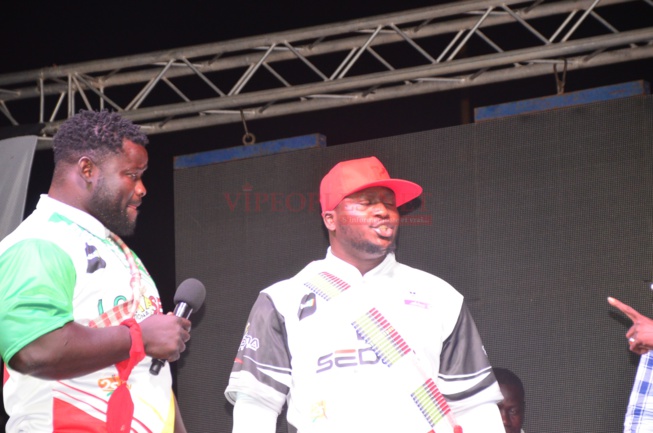 Tous les images du FACE 2 FACE Eumeu Séne vs Modou Lo un combat royal le 28 juillet.