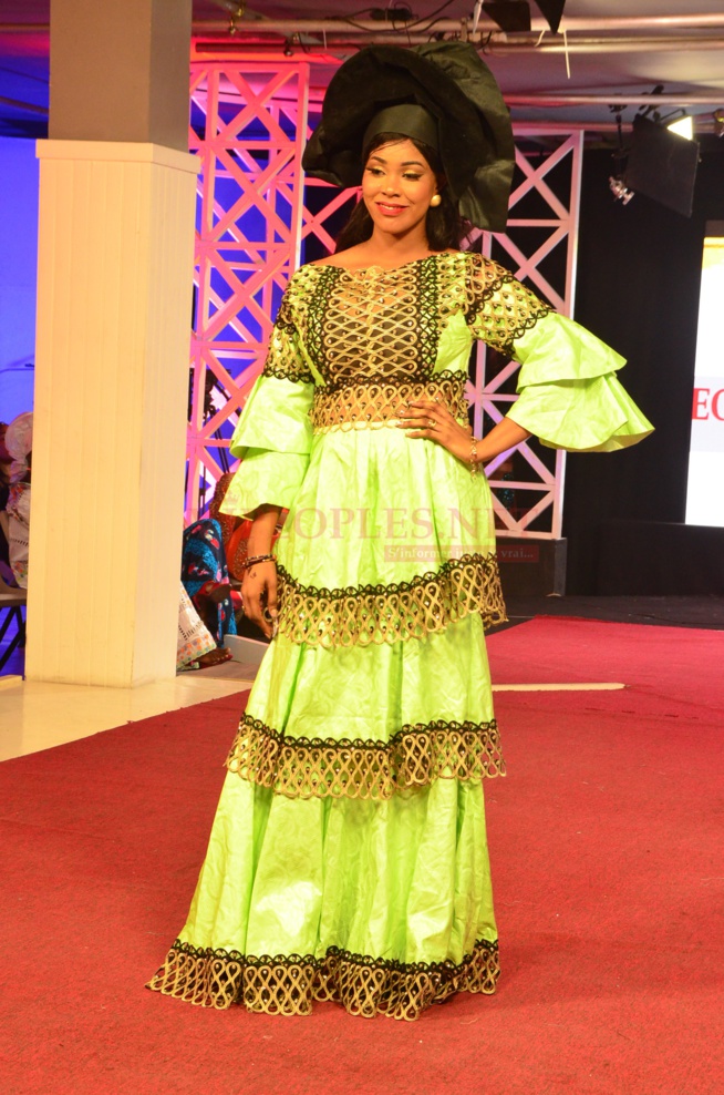 COLLECTION EVENEMENT TABASKI: LES BAZINS BIO UNIVERS PLUS TÉL:778625415/78 1163633 AVEC LA COUTURE DE MONDIALE COUTURE DE IBRA FALL GUÉDIAWAYE TEL: 00221 77 9423761
