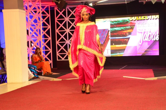 COLLECTION EVENEMENT TABASKI: LES BAZINS BIO UNIVERS PLUS TÉL:778625415/78 1163633 AVEC LA COUTURE DE MONDIALE COUTURE DE IBRA FALL GUÉDIAWAYE TEL: 00221 77 9423761