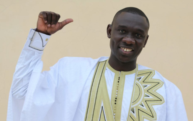 ANNIVERSAIRE 1 AN DE PLUS ÇA SE FÉTE: Le leader de la génération consciente Pape Diouf souffle une bougie de plus.