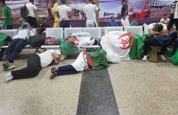 Des supporters algériens bloqués en Égypte après la finale de la CAN Des supporters algériens bloqués en Égypte après la finale de la CAN